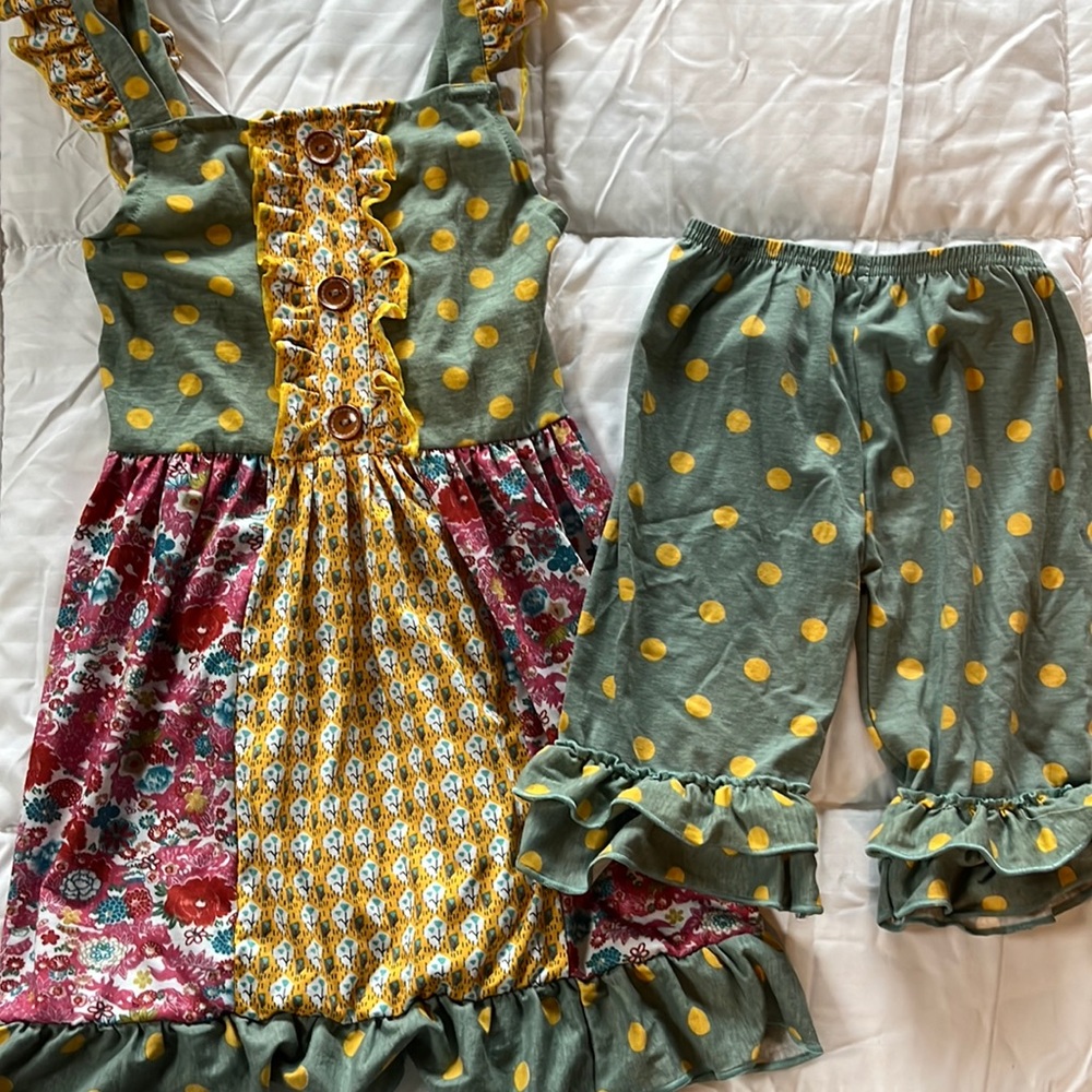 Ruffles by tutu and lulu as 7 smock and bloomers, nwot